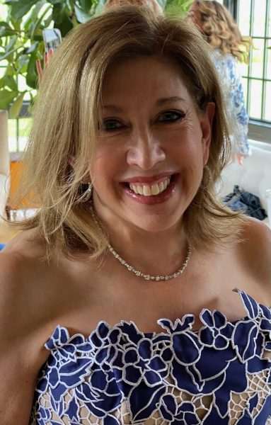 A phot of Raphael expect and lecturer Linda Wolk-Simon